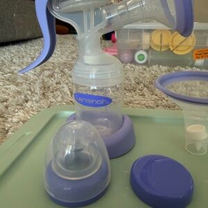 Lansinoh Hand Pump ComfortFit Flanges with Purple Edges (NWT)